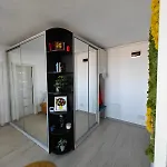 Panoramic Floor Retreat With Sky Views Apartment *