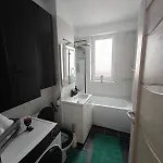 Apartment Panoramic Floor Retreat With Sky Views
