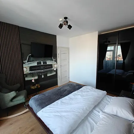 Panoramic Floor Retreat With Sky Views Apartment *