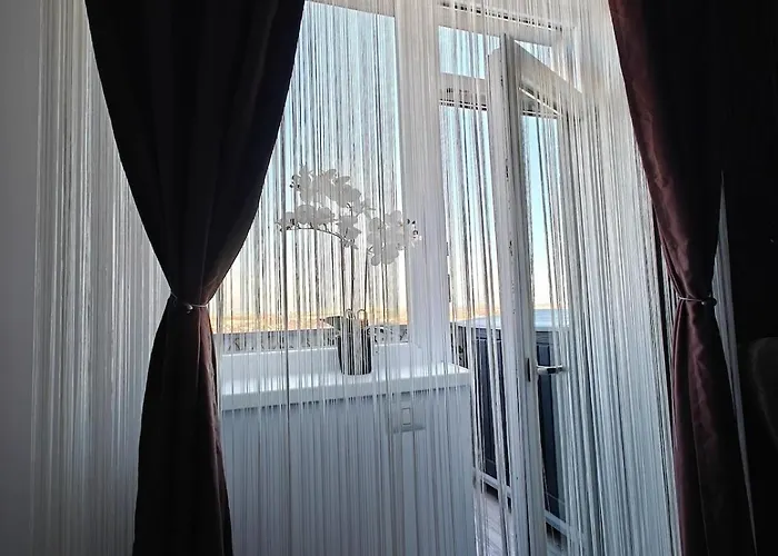 Panoramic Floor Retreat With Sky Views * Temešvár