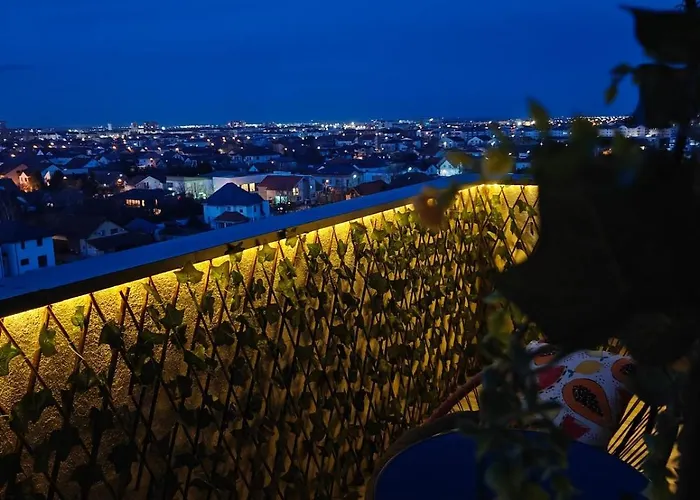 Panoramic Floor Retreat With Sky Views Apartment