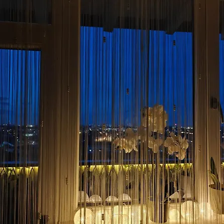 Panoramic Floor Retreat With Sky Views 蒂米什瓦拉